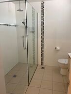 New England Motor Lodge