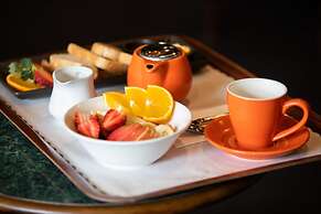 New England Motor Lodge