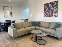 New England Motor Lodge