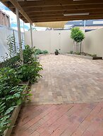 New England Motor Lodge