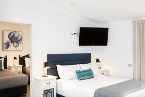 New England Motor Lodge