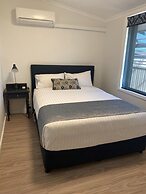 New England Motor Lodge