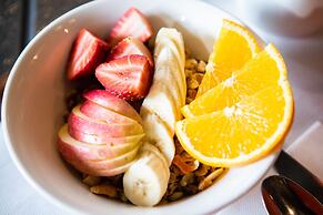 New England Motor Lodge