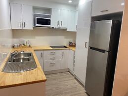 New England Motor Lodge