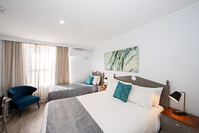 New England Motor Lodge