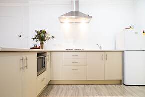 New England Motor Lodge