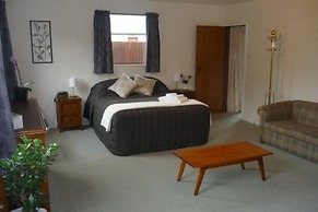 Inn the Bay Bed & Breakfast