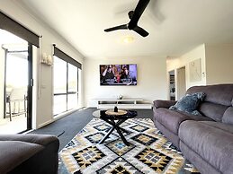 Oceanic On Thompson Apartments