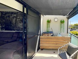 Oceanic On Thompson Apartments