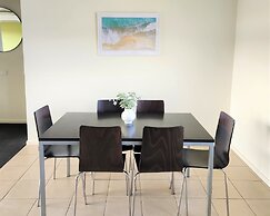 Oceanic On Thompson Apartments