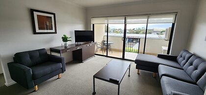 Oceanic On Thompson Apartments