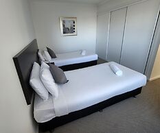 Oceanic On Thompson Apartments