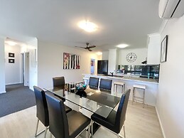 Oceanic On Thompson Apartments