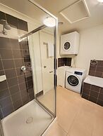 Oceanic On Thompson Apartments