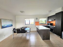 Oceanic On Thompson Apartments