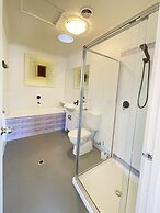 Oceanic On Thompson Apartments