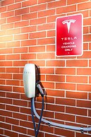 Akuna Motor Inn and Apartments