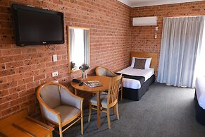 Akuna Motor Inn and Apartments