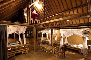 Pondok Pitaya Hotel, Surfing & Yoga