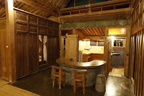 Pondok Pitaya Hotel, Surfing & Yoga