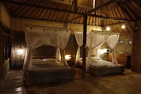 Pondok Pitaya Hotel, Surfing & Yoga