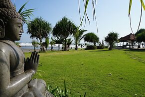 Pondok Pitaya Hotel, Surfing & Yoga