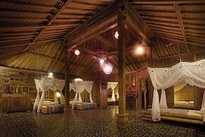 Pondok Pitaya Hotel, Surfing & Yoga