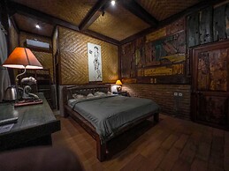 Pondok Pitaya Hotel, Surfing & Yoga