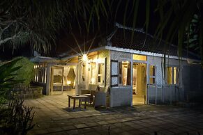 Pondok Pitaya Hotel, Surfing & Yoga