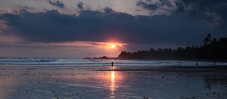 Pondok Pitaya Hotel, Surfing & Yoga