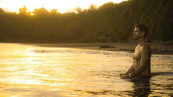 Pondok Pitaya Hotel, Surfing & Yoga