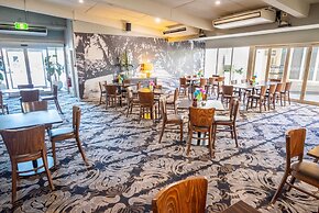 Shamrock Gardens Motel