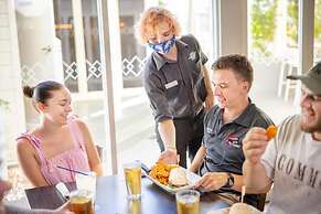 Shamrock Gardens Motel