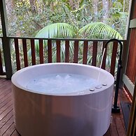 Treetops Accommodation Montville