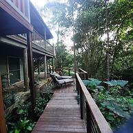 Treetops Accommodation Montville