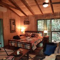 Treetops Accommodation Montville
