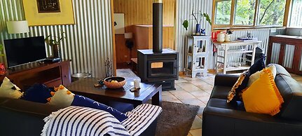 Treetops Accommodation Montville