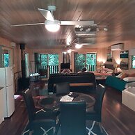 Treetops Accommodation Montville