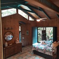 Treetops Accommodation Montville