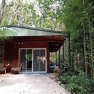 Treetops Accommodation Montville