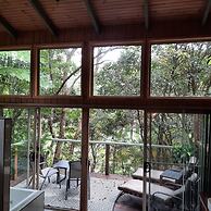 Treetops Accommodation Montville