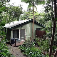 Treetops Accommodation Montville