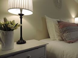 Westwood Lodge Apartments