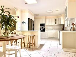 Westwood Lodge Apartments