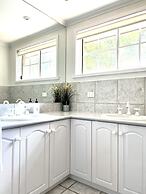 Westwood Lodge Apartments