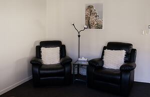 ASURE Phoenix Motor Inn