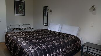 ASURE Phoenix Motor Inn