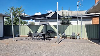 Sun Centre Motel