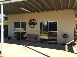 Lyreen's Apartment B&B