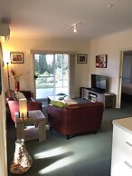 Lyreen's Apartment B&B